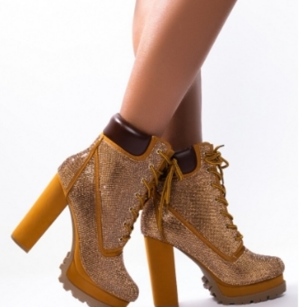 - Booties/ PRICE IS FIRM. PRICE IS FINAL. Only black available